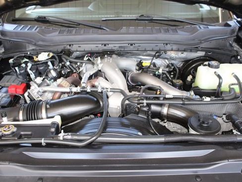 Used 2024 Ford F250 Lariat w/ Black Appearance Package image 29