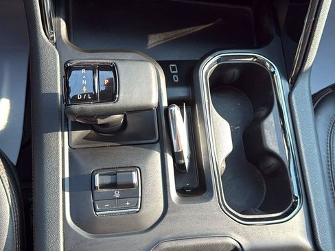 Used 2023 GMC Sierra 1500 AT4 w/ AT4 Premium Package AWD/4WD image 24