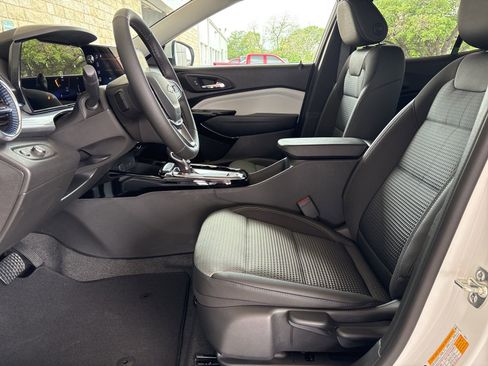 New 2026 Chevrolet Trax LT w/ LT Convenience Package image 13