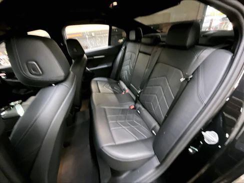 Used 2025 BMW 530i w/ Premium Package RWD image 29