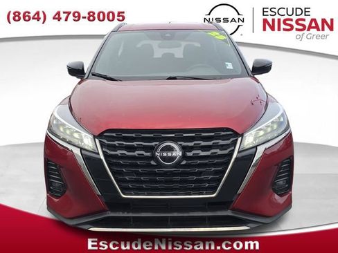 Certified 2023 Nissan Kicks SR FWD image 9