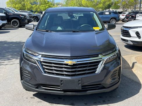 Used 2022 Chevrolet Equinox LS w/ LS Convenience Package FWD image 2