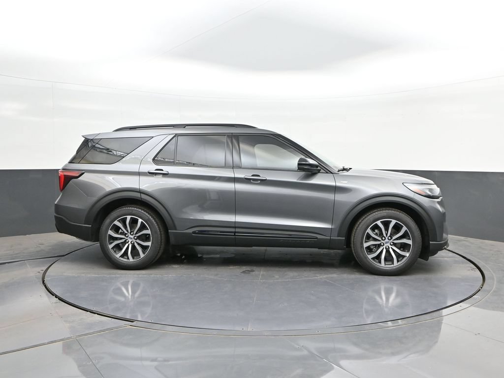 New 2026 Ford Explorer ST-Line w/ Premium Package RWD image 26