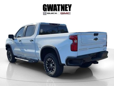 Used 2023 Chevrolet Silverado 1500 ZR2 image 5