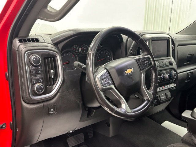 Used 2022 Chevrolet Silverado 1500 LT AWD/4WD image 18