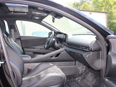 Used 2025 Hyundai Elantra N FWD image 12