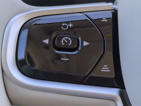 New 2026 Volvo XC60 B5 Ultra w/ Protection Package Premier image 24