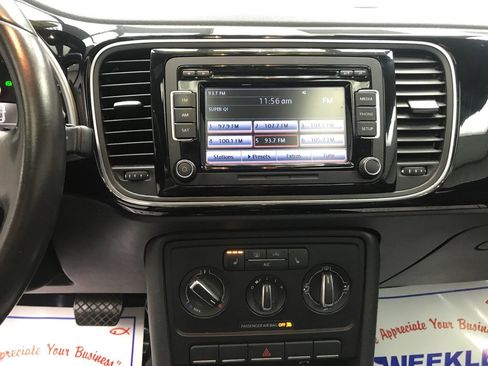 Used 2015 Volkswagen Beetle 1.8T image 12