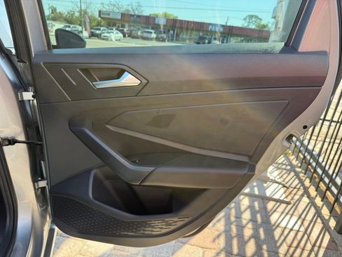 Used 2020 Volkswagen Jetta SE w/ SE Cold Weather Package FWD image 30