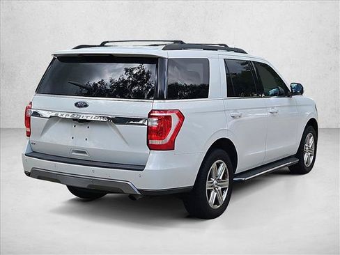 Used 2020 Ford Expedition XLT w/ Equipment Group 202A RWD image 5