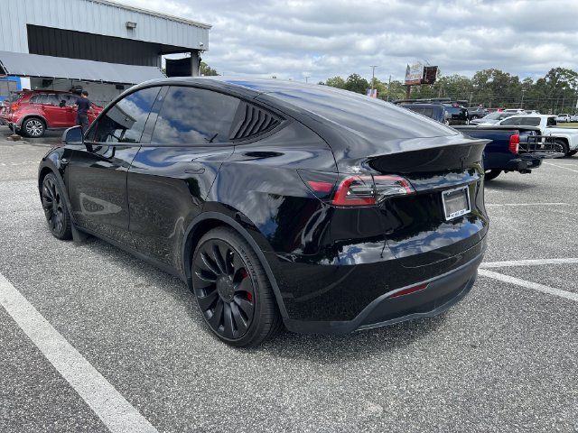 Used 2022 Tesla Model Y Performance AWD/4WD image 3