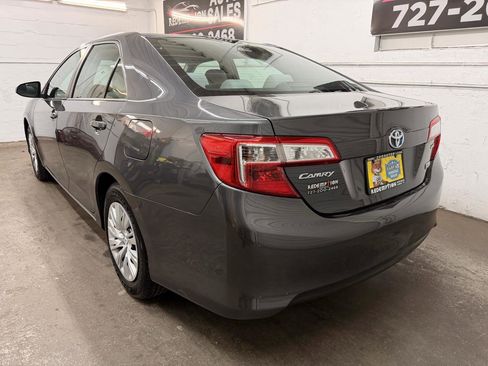 Used 2012 Toyota Camry LE FWD image 3