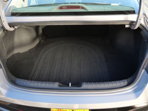 Used 2025 Hyundai Elantra SEL image 18