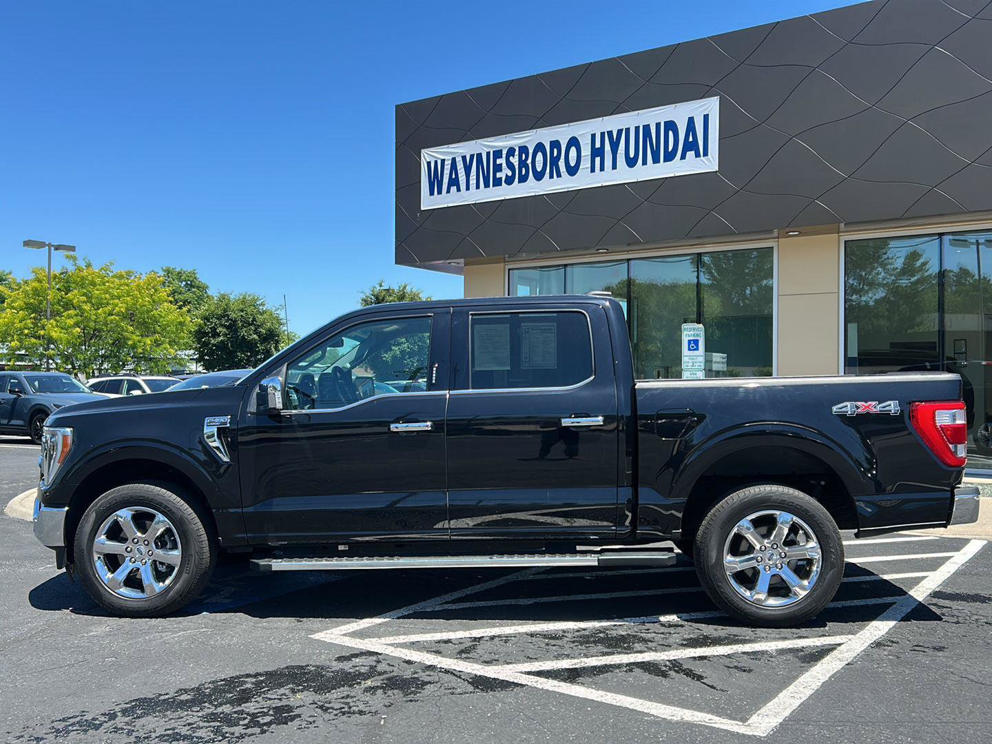 Used 2023 Ford F150 Lariat w/ Equipment Group 502A High AWD/4WD image 4