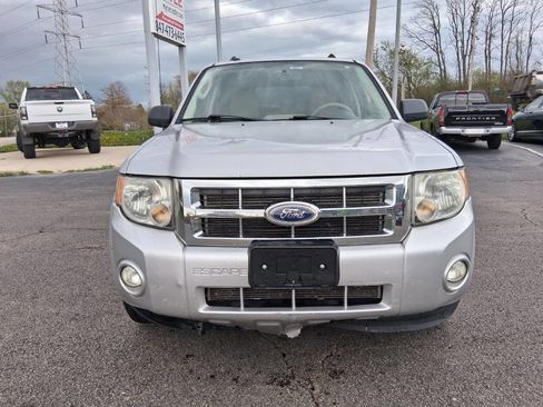Used 2011 Ford Escape XLT w/ 203A Rapid Spec Order Code image 2