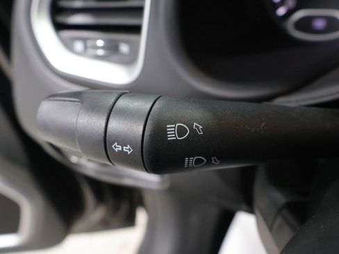 Certified 2018 Jeep Renegade Latitude w/ UConnect 8.4 Nav Group AWD/4WD image 42