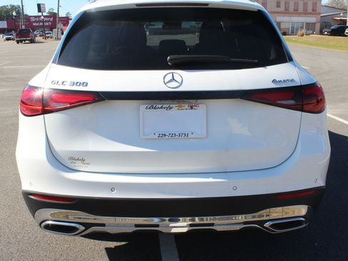 Used 2024 Mercedes-Benz GLC 300 4MATIC image 6