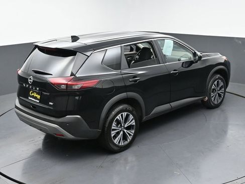 Used 2023 Nissan Rogue SV image 42