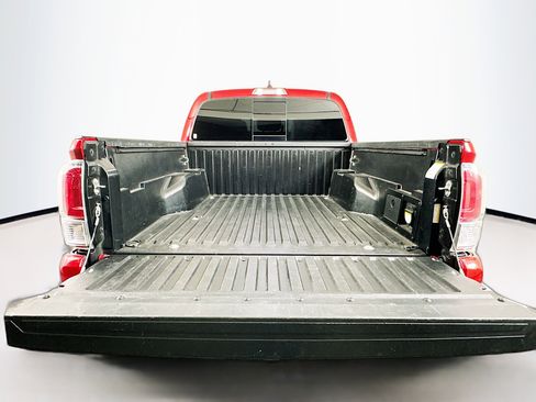 Used 2021 Toyota Tacoma TRD Sport AWD/4WD image 27