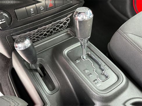 Used 2017 Jeep Wrangler Unlimited Sport w/ Connectivity Group image 27