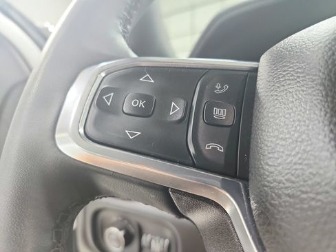 Used 2025 RAM 2500 Laramie AWD/4WD image 25
