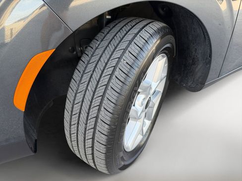 Used 2025 Kia Soul LX w/ LX Technology Package FWD image 10