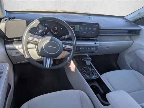 Used 2024 Hyundai Kona SEL image 15