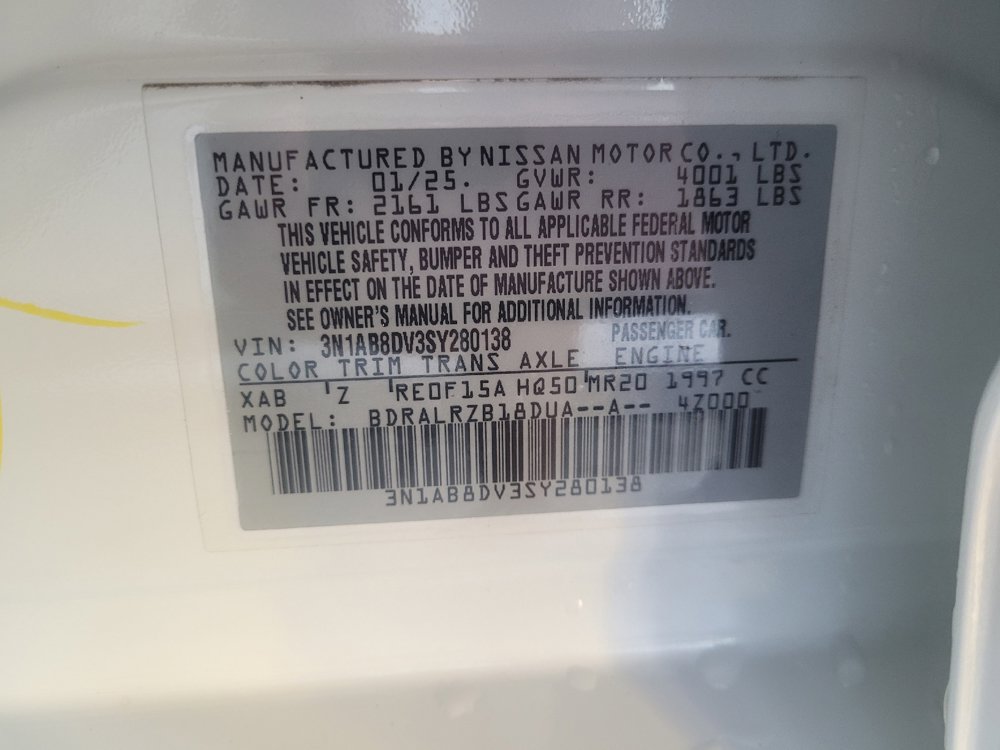 Used 2025 Nissan Sentra SR FWD image 33
