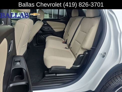 Certified 2023 Chevrolet Traverse LS FWD image 25