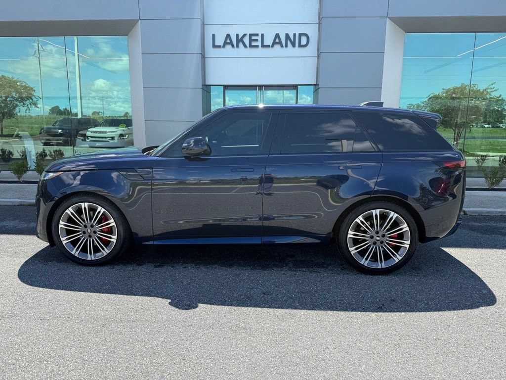 Used 2023 Land Rover Range Rover Sport SE Dynamic AWD/4WD image 1