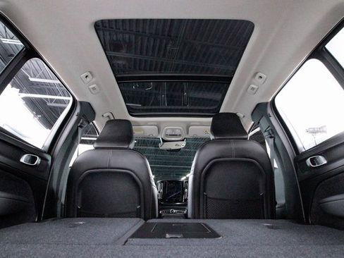 Certified 2025 Volvo XC40 B5 Plus image 39