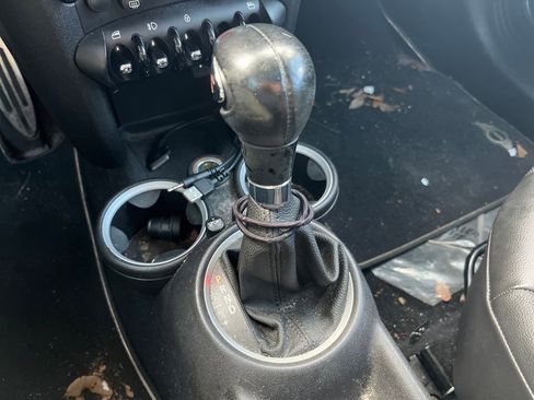 Used 2011 MINI Cooper S image 27