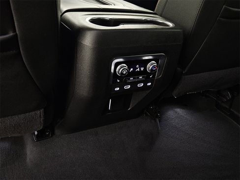 Used 2021 GMC Yukon XL AT4 w/ AT4 Premium Plus Package image 28