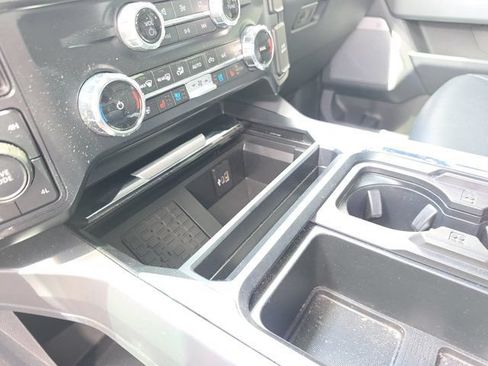 Used 2024 Ford F250 Lariat w/ Black Appearance Package AWD/4WD image 21