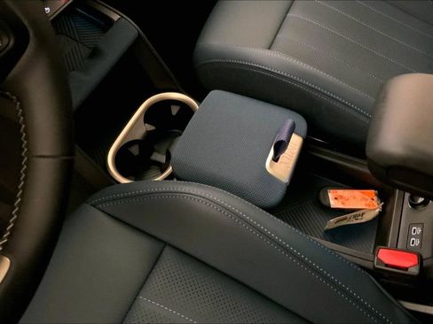 Used 2025 MINI Cooper Countryman S w/ Comfort Package Max image 22