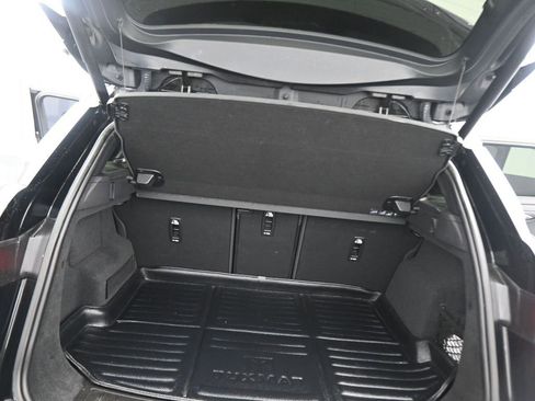 Used 2023 Land Rover Range Rover Evoque R-Dynamic S image 46