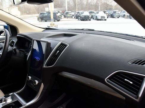 Used 2023 Ford Edge SEL w/ Convenience Package image 15