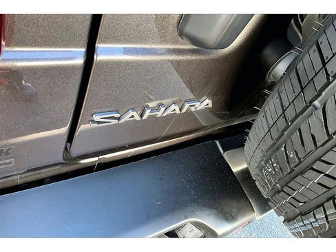 Certified 2025 Jeep Wrangler Sahara image 9