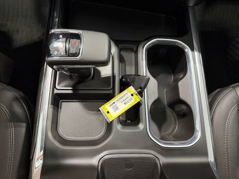 Used 2023 Chevrolet Silverado 1500 LTZ AWD/4WD image 19