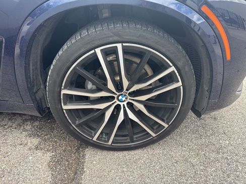 Used 2019 BMW X5 xDrive40i w/ M Sport Package AWD/4WD image 3