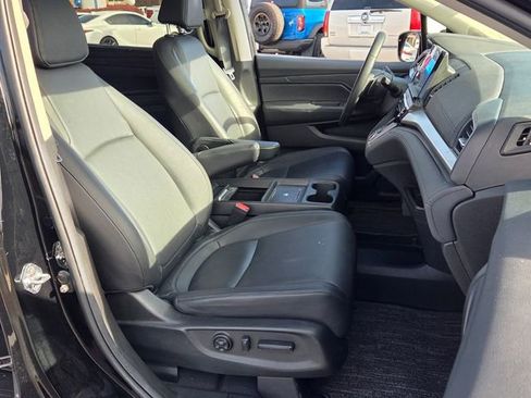 Used 2025 Honda Odyssey EX-L image 17