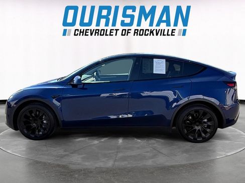 Used 2024 Tesla Model Y Long Range AWD/4WD image 3