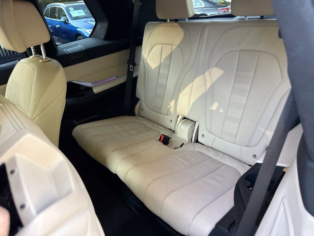 Used 2021 BMW X7 xDrive40i w/ M Sport Package AWD/4WD image 13
