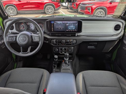 Used 2025 Jeep Wrangler Sport S image 15