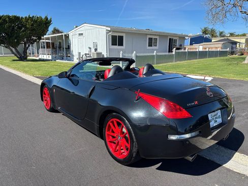 Used 2007 Nissan 350Z Touring image 13