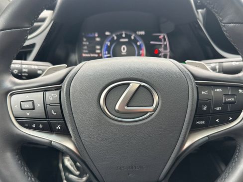 Certified 2022 Lexus ES 350 w/ Premium Package image 26
