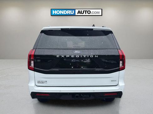 Used 2025 Ford Expedition Max Active AWD/4WD image 8