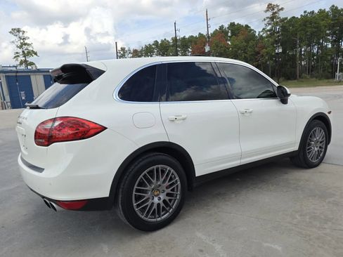 Used 2011 Porsche Cayenne Turbo AWD/4WD image 50
