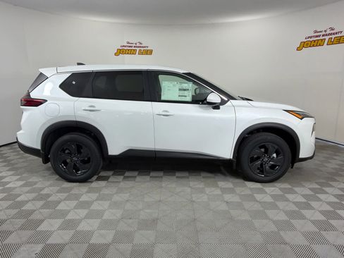 New 2026 Nissan Rogue SV FWD image 7