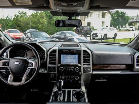 Used 2019 Ford F150 Lariat AWD/4WD image 11